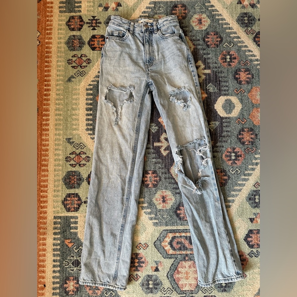 PacSun Light Wash Distressed Straight-Leg Jeans